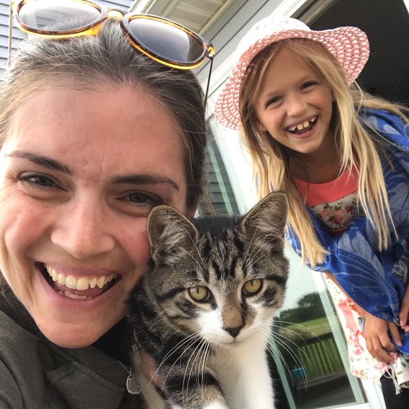 Meet your Posher, Ally - Picture 1 of 1